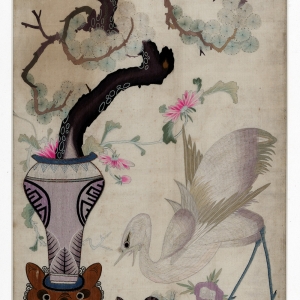 清 纵54厘米,横36厘米 私人收藏 白缎地绣花鸟博古纹插屏
