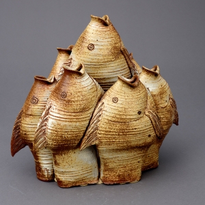 Strive for the best (《力争上游》) Sculpture of a School of Fish Strive for the best (《力争上游》) Sculpture of a School of Fish