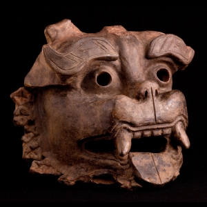 公元200—900年 21×22×14 厘米 瓦哈卡州 阿尔班山遗址 卡洛斯‧裴里瑟‧卡玛拉人类学博物馆藏 祭祀美洲豹用陶面具